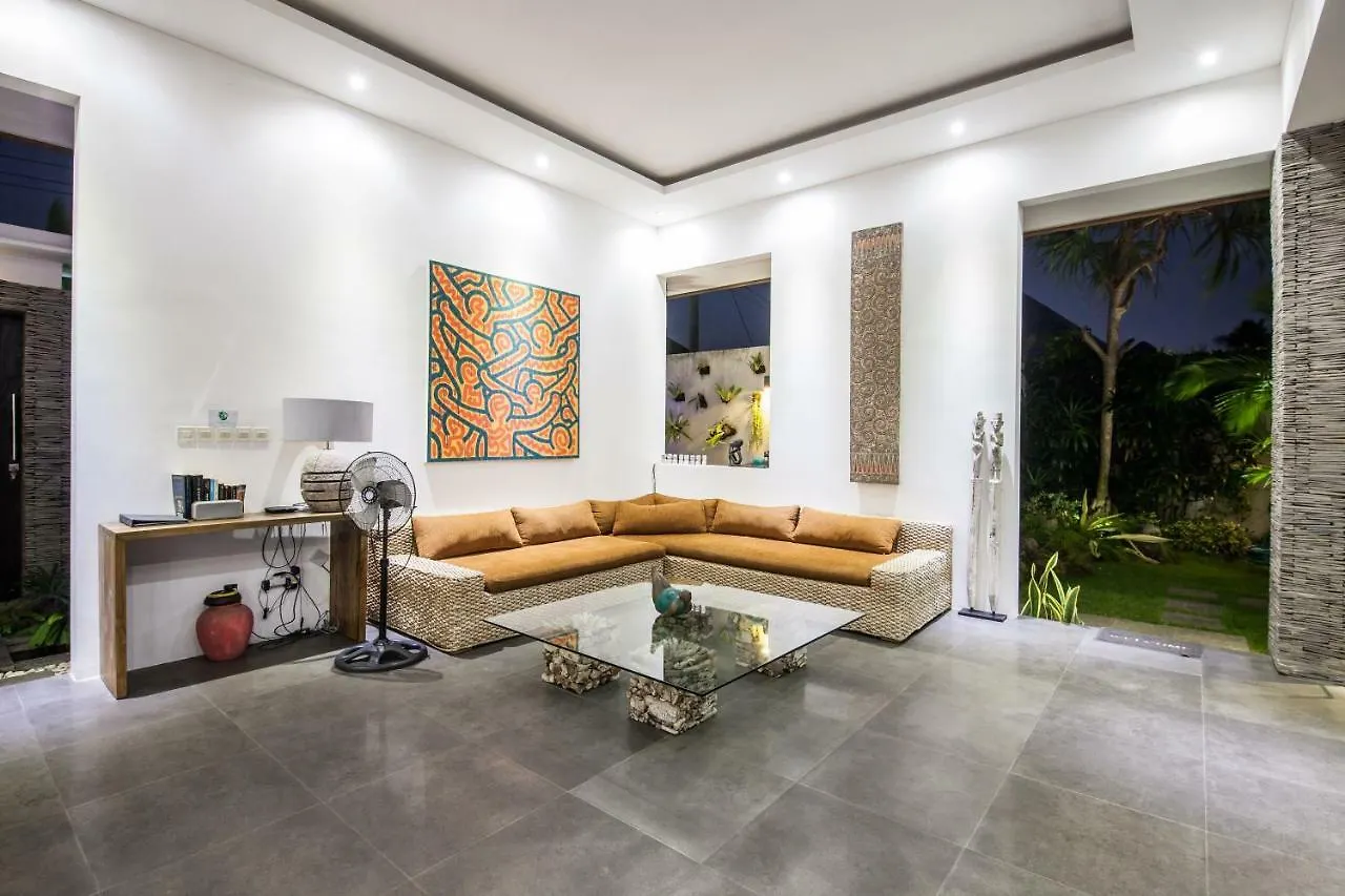 Villa Cempaka Ungu 塞米亚克 0*,